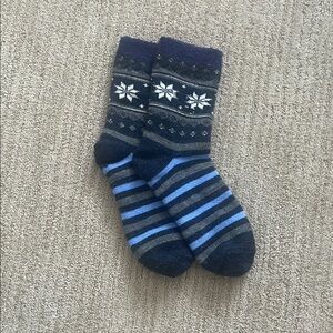 NWOT Women’s fleecy socks, fits 6-7